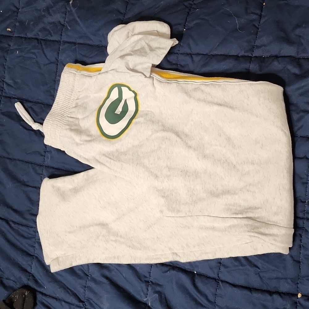 Packer pink sweats